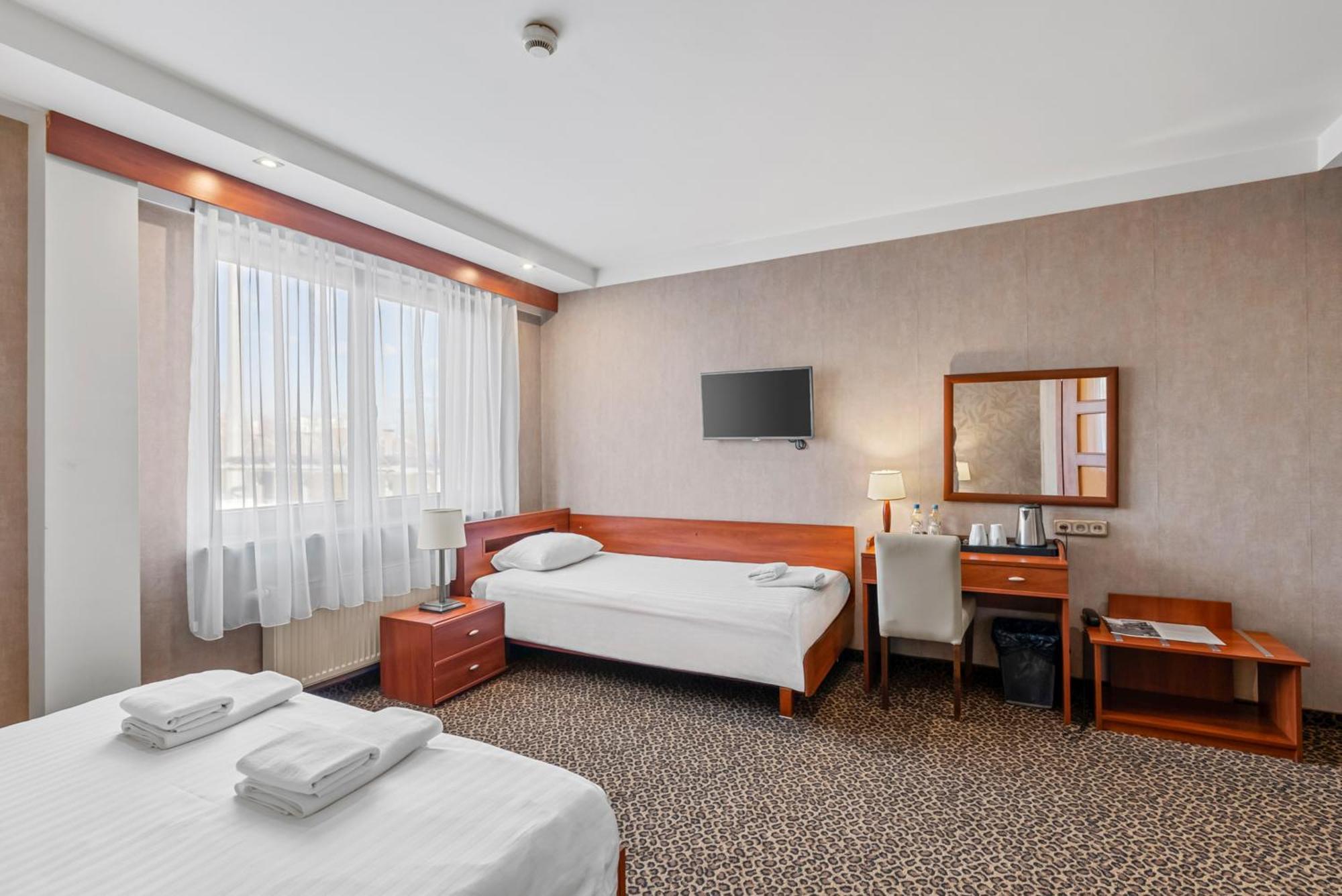 Hotel Diament Vacanza Katowice - Siemianowice Siemianowice Śląskie Екстериор снимка