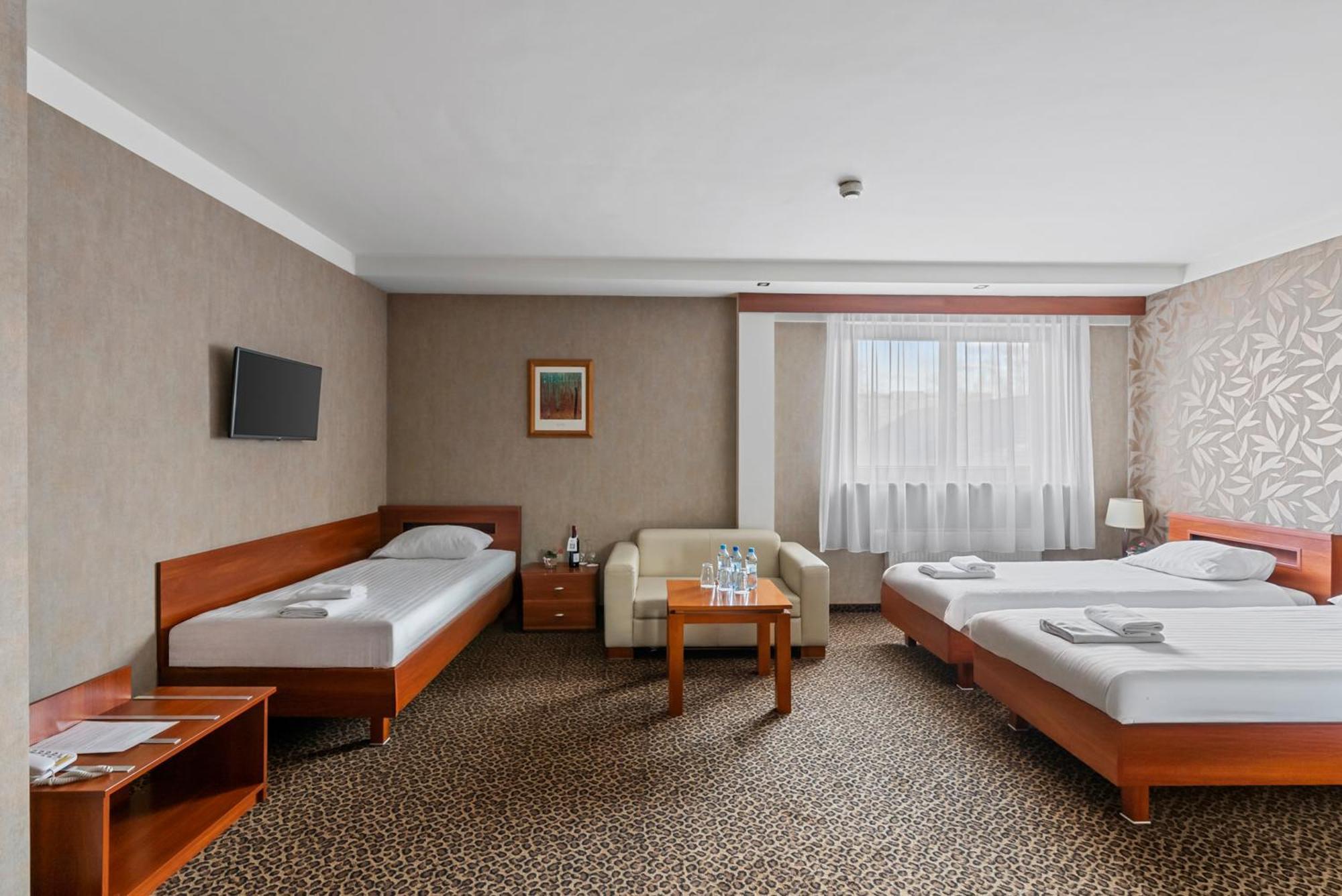 Hotel Diament Vacanza Katowice - Siemianowice Siemianowice Śląskie Екстериор снимка